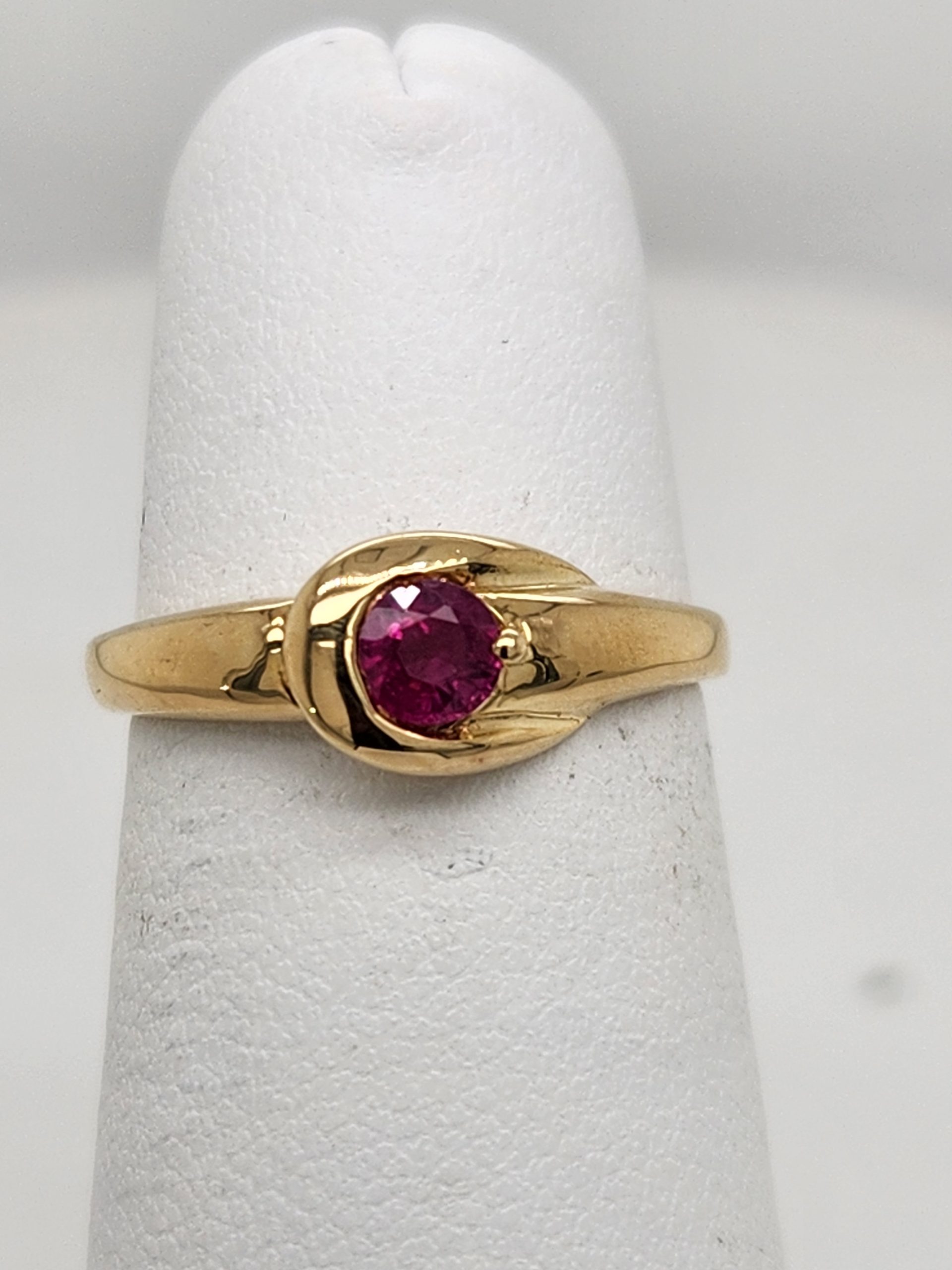 Lady’s Ruby Belt Buckle Ring – MSG Jewelers