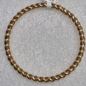 18kt Gold Made in Lebanon Twist Bangle Bracelet Weighing 9.9dwt.